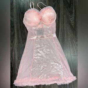 Elegant Pink Lace Chemise